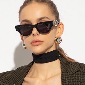 New! Valentino Chic Black Sunglasses, V DUE VLS 103A, Authentic